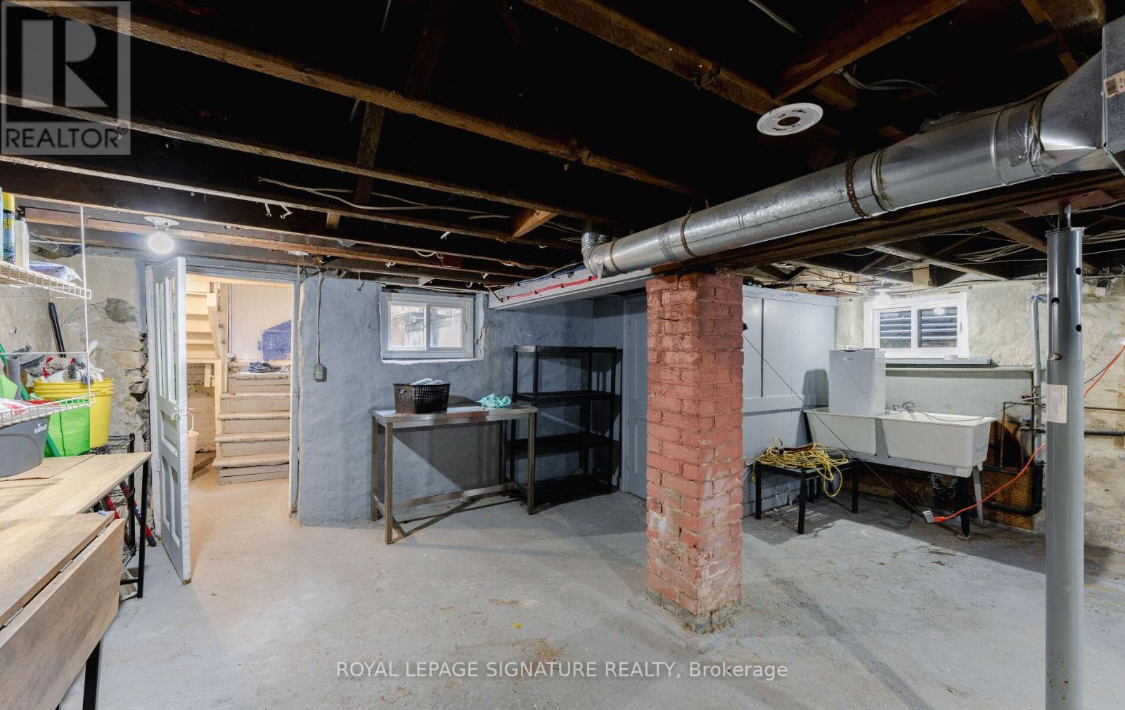 135 Marion Street, Toronto, Ontario  M6R 1E6 - Photo 46 - W12477722