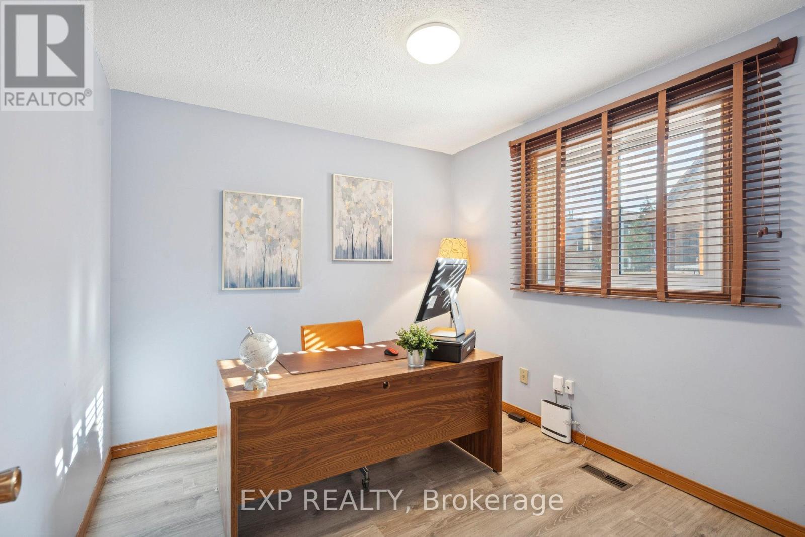 1596 Corkstone Glade, Mississauga, Ontario  L4W 2E7 - Photo 30 - W12477765