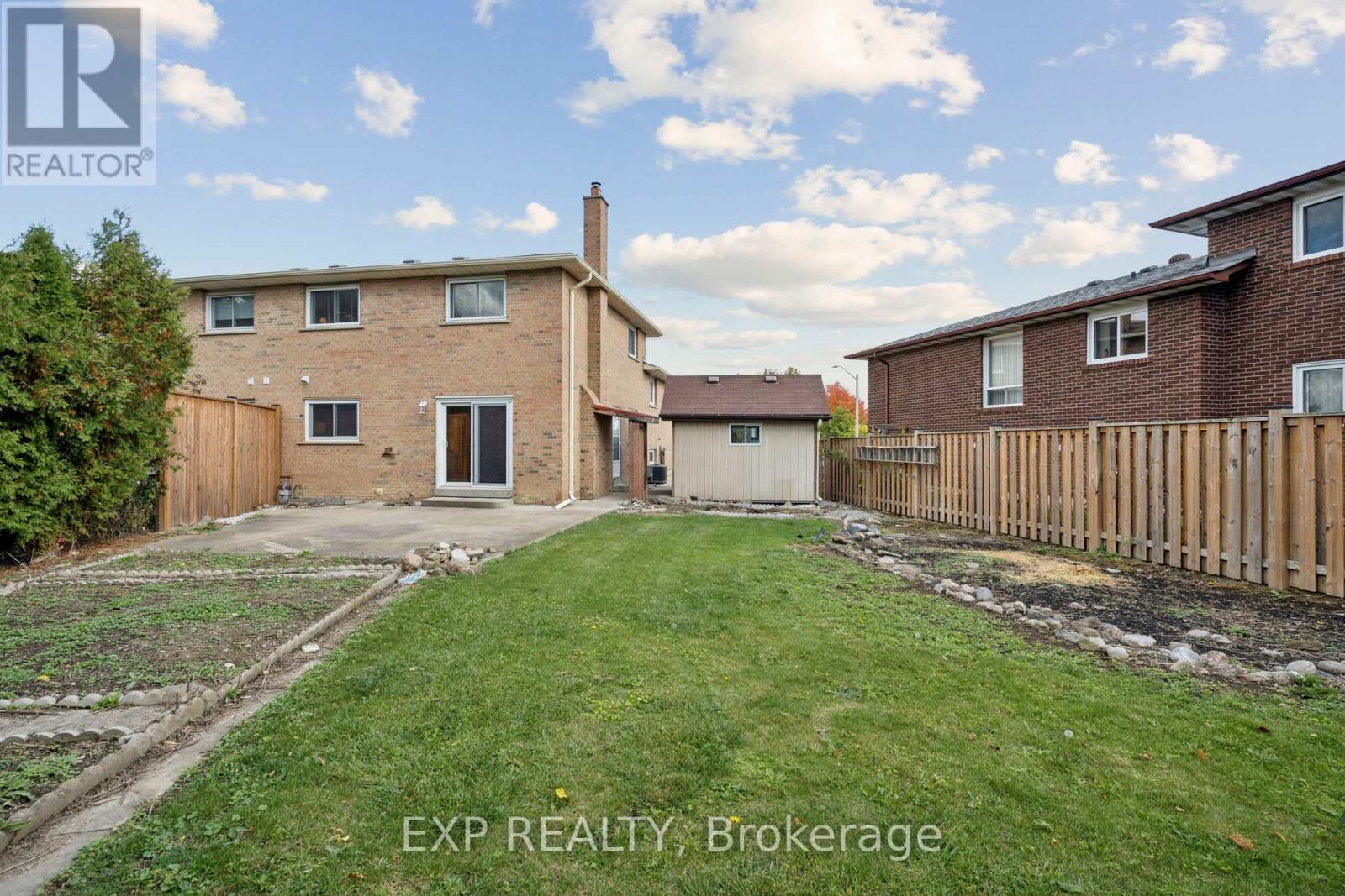 1596 Corkstone Glade, Mississauga, Ontario  L4W 2E7 - Photo 41 - W12477765