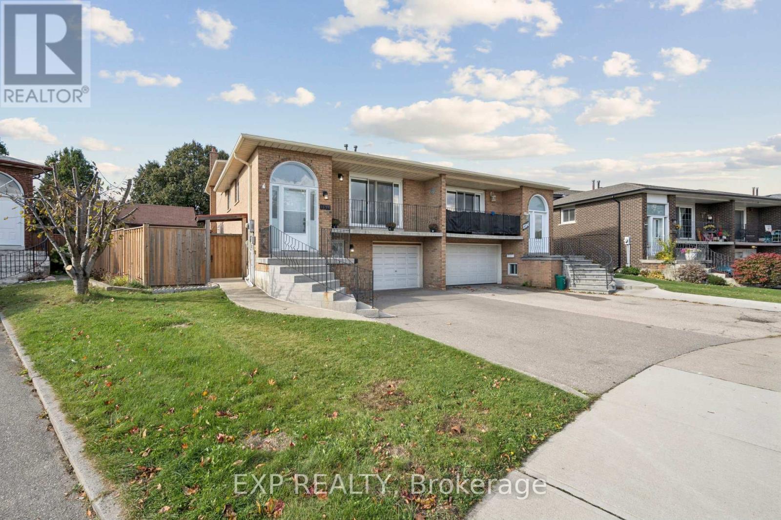 1596 Corkstone Glade, Mississauga, Ontario  L4W 2E7 - Photo 44 - W12477765