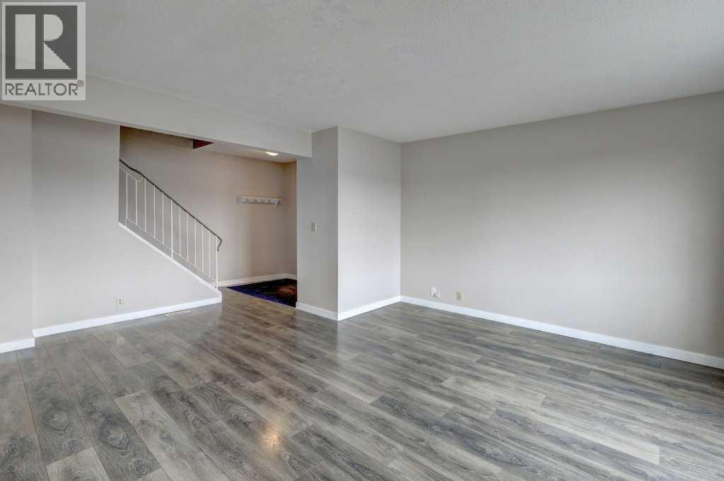 1, 519 64 Street Ne, Calgary, Alberta  T2K 2M7 - Photo 6 - A2215361