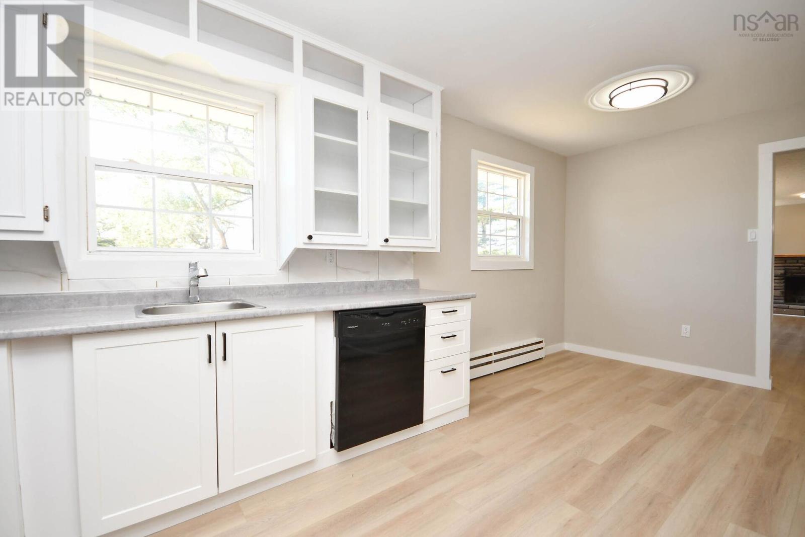 18 Bissett Road, Cole Harbour, Nova Scotia  B2V 2T1 - Photo 10 - 202520908