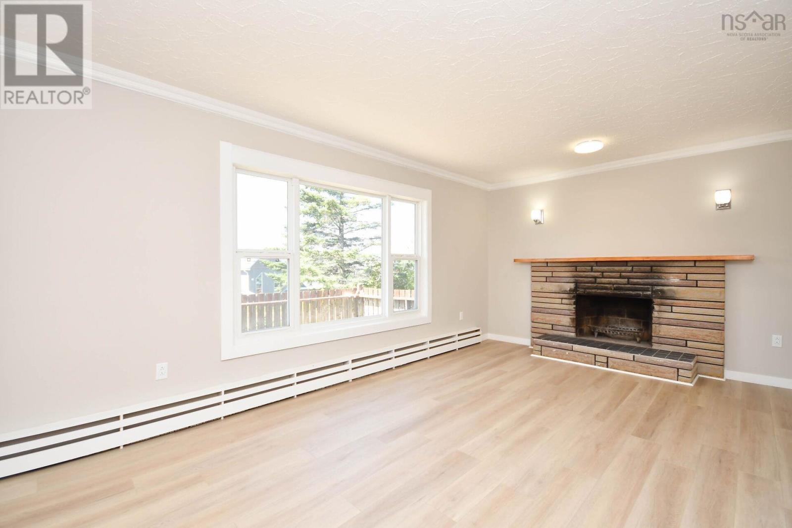 18 Bissett Road, Cole Harbour, Nova Scotia  B2V 2T1 - Photo 3 - 202520908