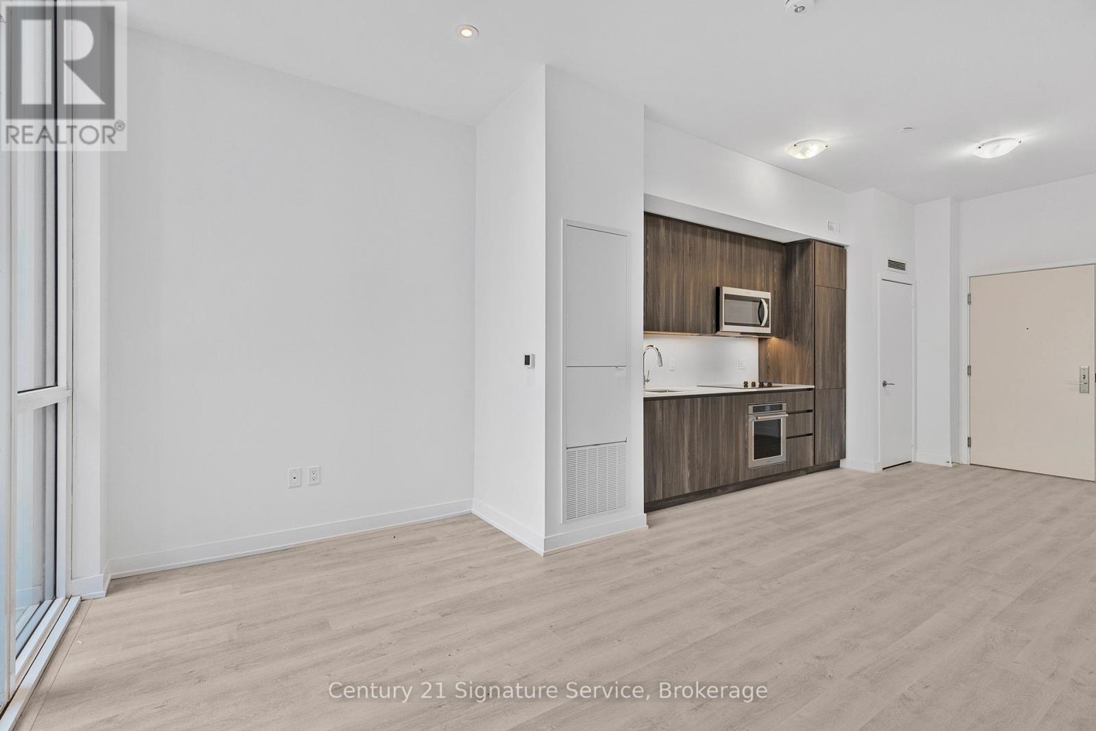 2010 - 15 Richardson Street, Toronto, Ontario  M5A 0Y5 - Photo 6 - C12475986