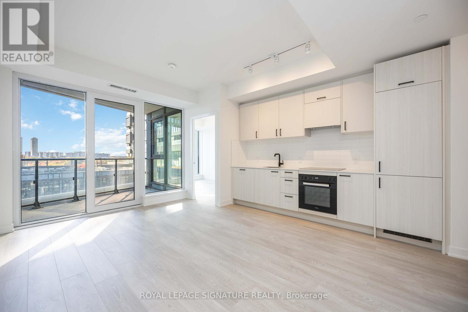 505 - 1 Kyle Lowry Road, Toronto, Ontario  M3C 0S6 - Photo 9 - C12476065