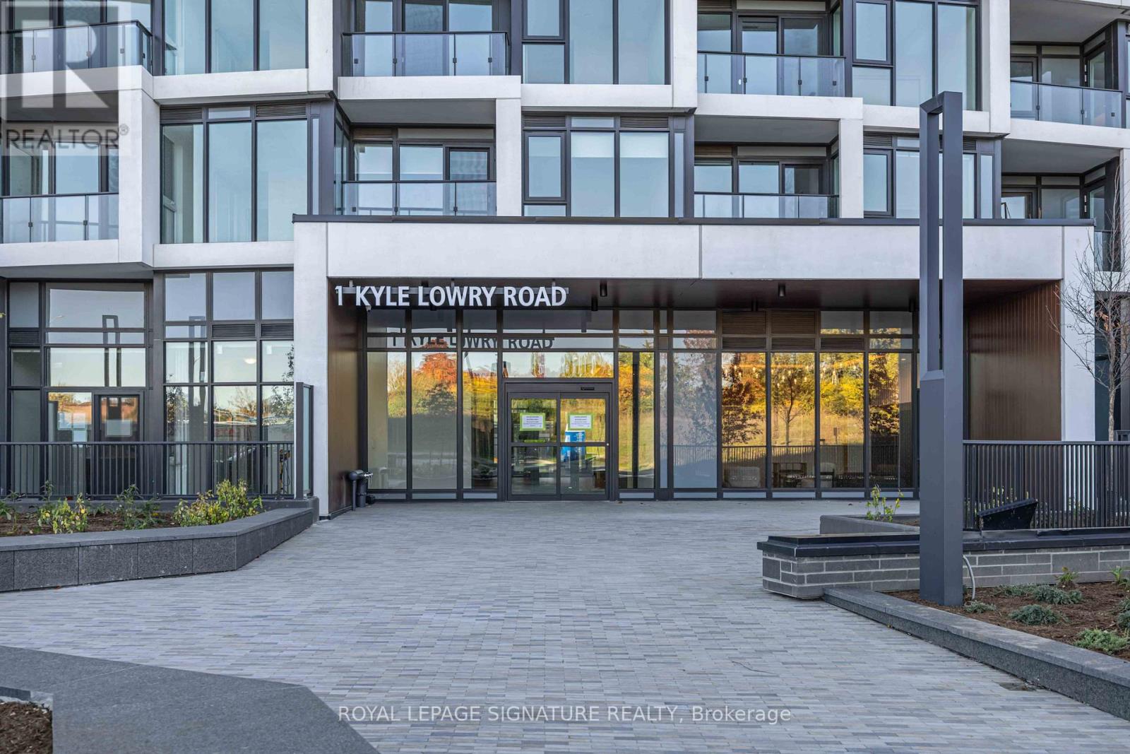 505 - 1 Kyle Lowry Road, Toronto, Ontario  M3C 0S6 - Photo 2 - C12476065
