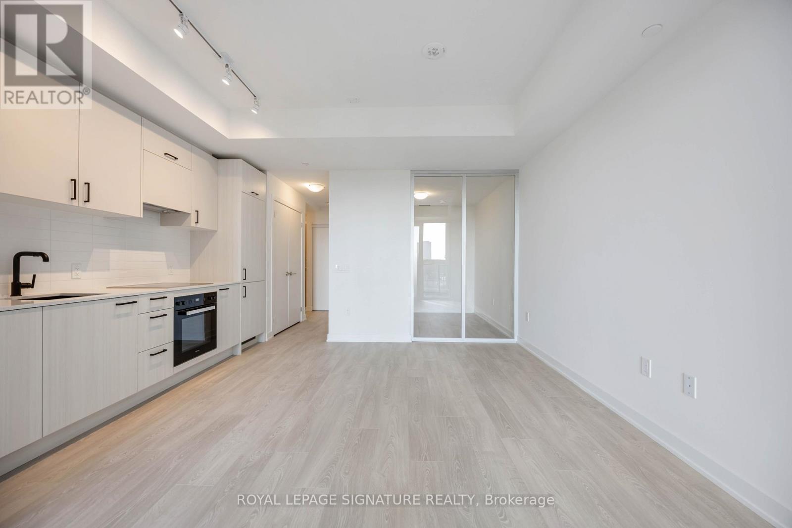 505 - 1 Kyle Lowry Road, Toronto, Ontario  M3C 0S6 - Photo 6 - C12476065