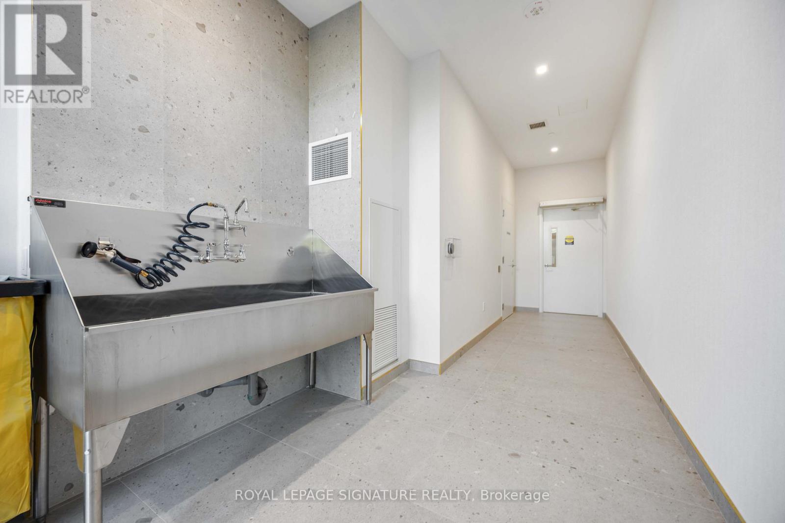 505 - 1 Kyle Lowry Road, Toronto, Ontario  M3C 0S6 - Photo 31 - C12476065