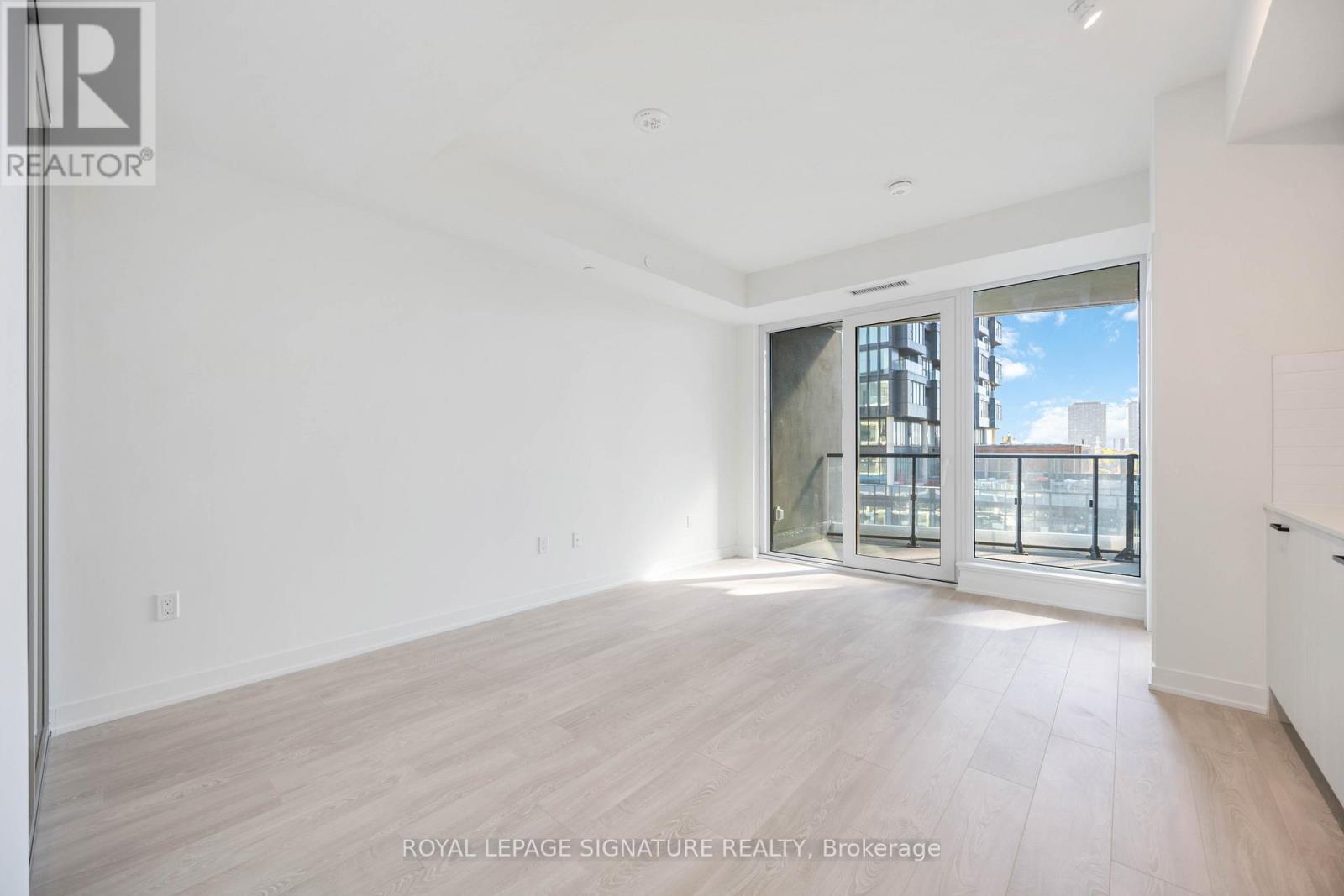 505 - 1 Kyle Lowry Road, Toronto, Ontario  M3C 0S6 - Photo 8 - C12476065
