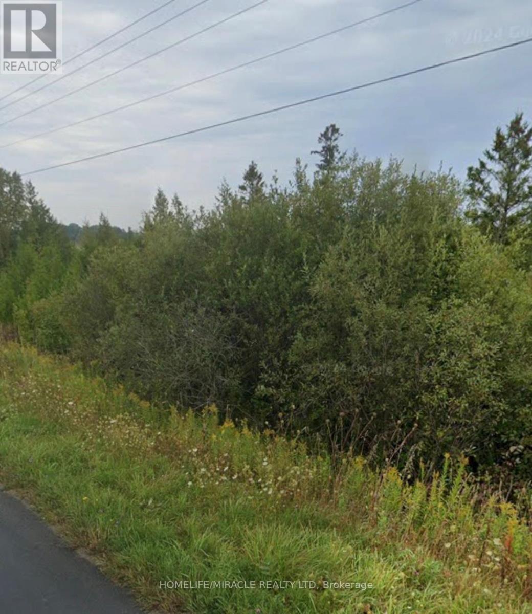 2 Cherry Hill Road, Northern Bruce Peninsula, Ontario  N0H 1W0 - Photo 2 - X12477752