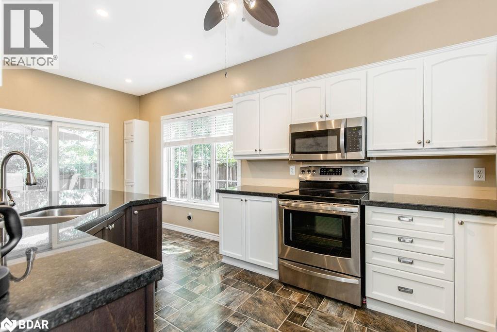 1 Bloxham Place, Barrie, Ontario  L4N 9K3 - Photo 19 - 40781659