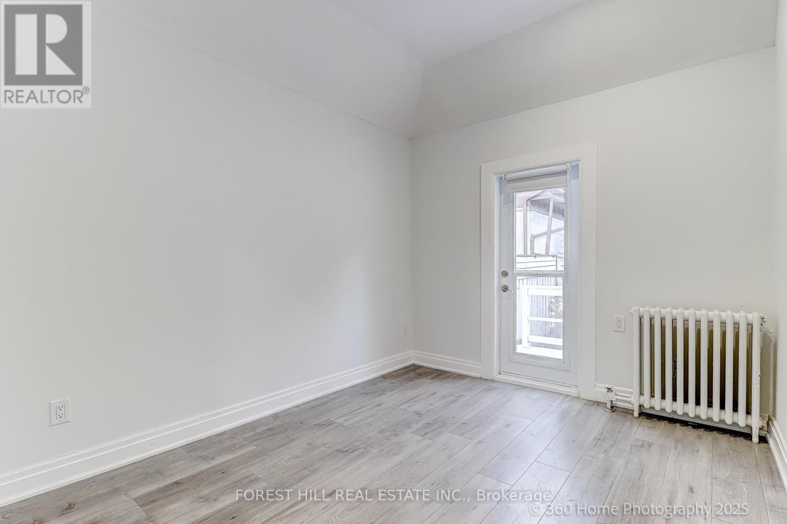 194 Roe Avenue, Toronto, Ontario  M5M 2J2 - Photo 12 - C12419692