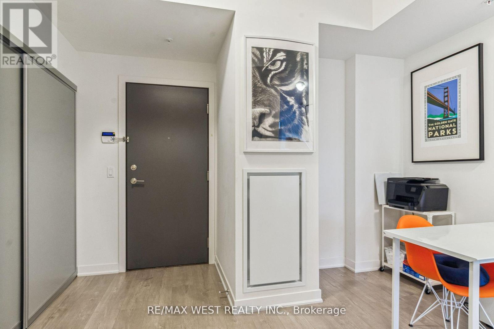 1802 - 30 Nelson Street, Toronto, Ontario  M5V 0H5 - Photo 2 - C12476041