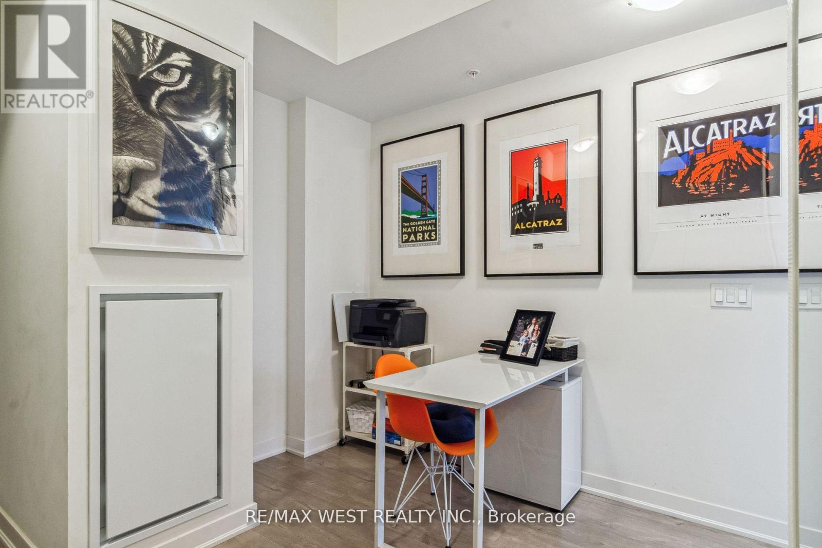 1802 - 30 Nelson Street, Toronto, Ontario  M5V 0H5 - Photo 3 - C12476041