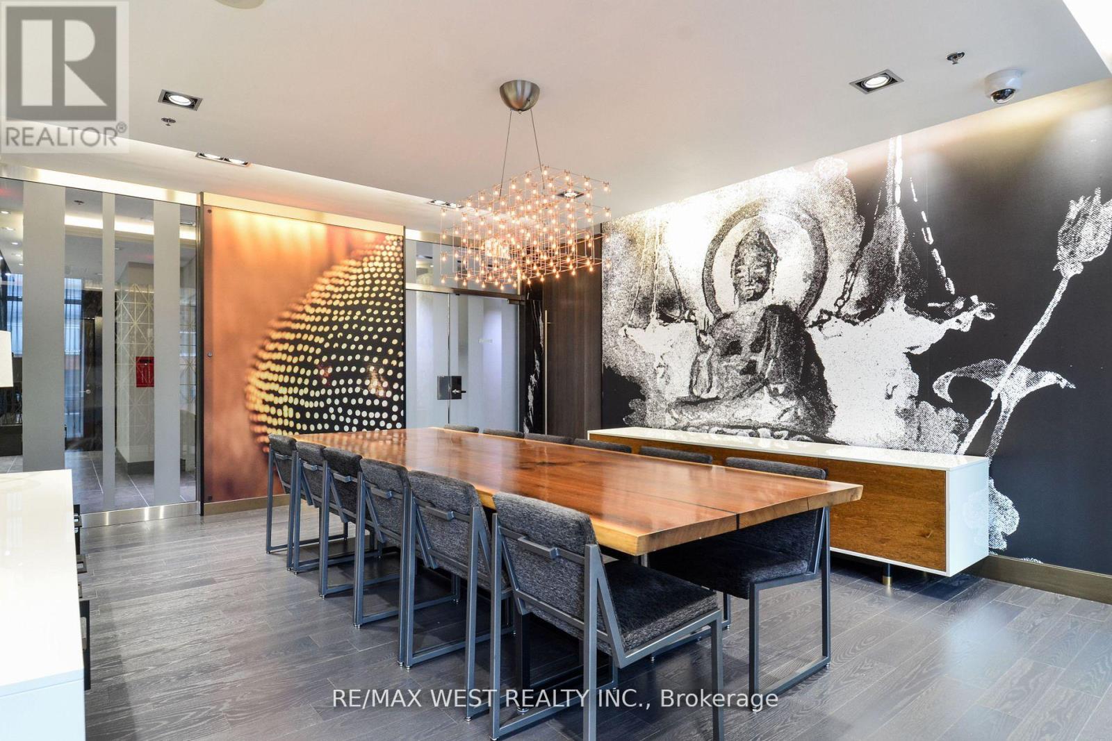 1802 - 30 Nelson Street, Toronto, Ontario  M5V 0H5 - Photo 13 - C12476041