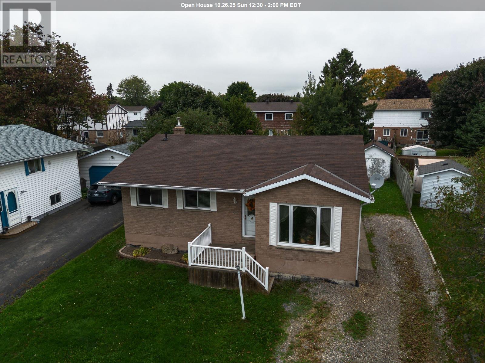 30 Sutton PL, Sault Ste. Marie, Ontario