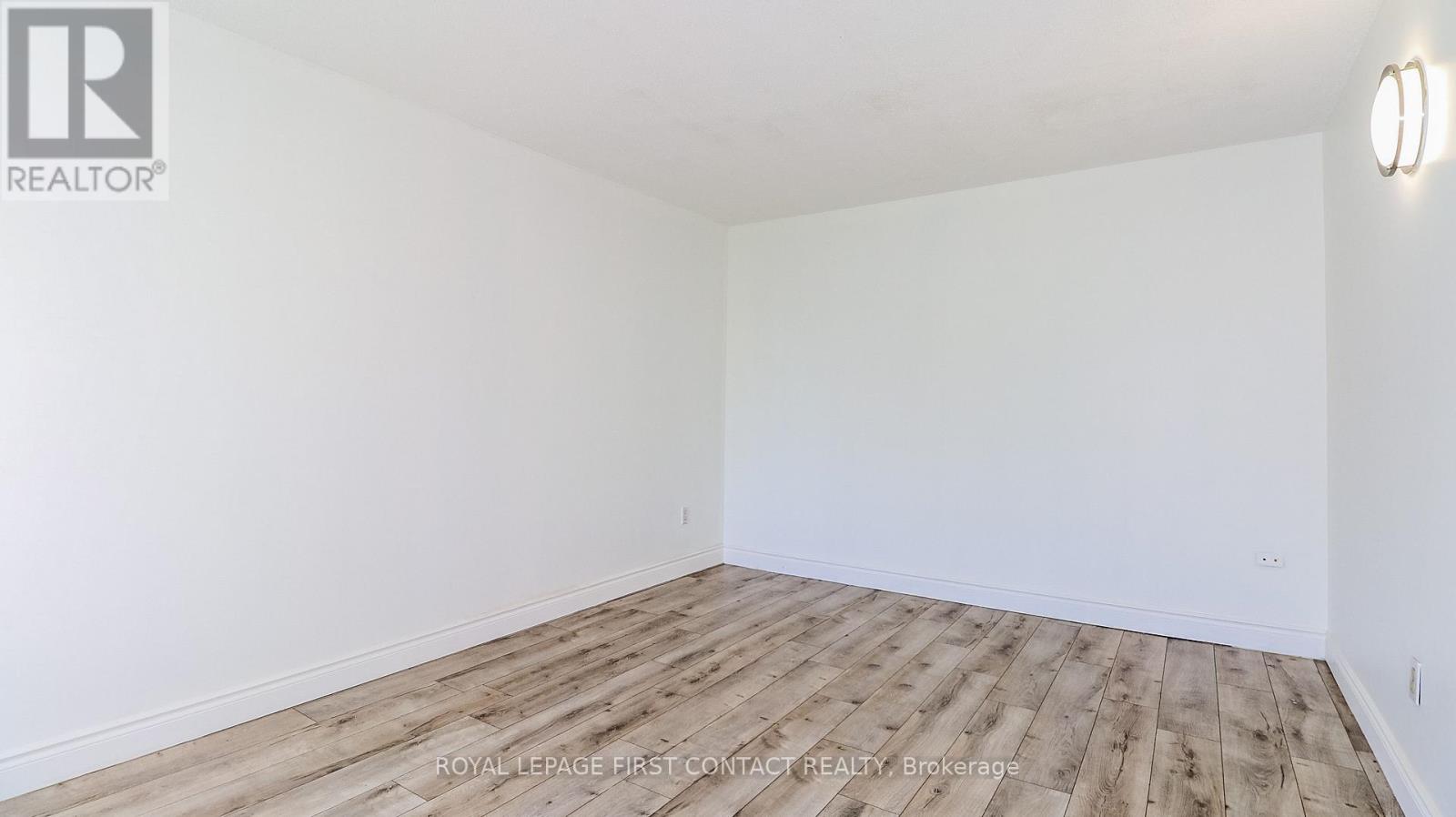 194 Kozlov Street, Barrie, Ontario  L4N 7H6 - Photo 14 - S12476152