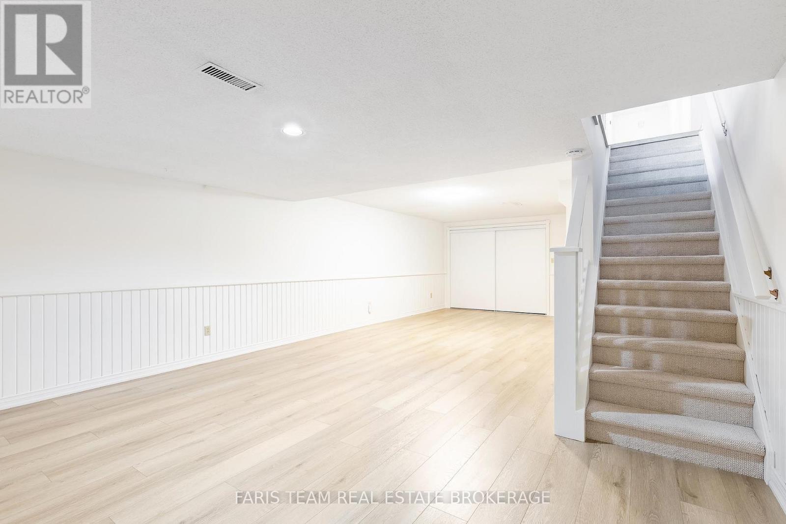 101 - 260 Cedarmere Road, Orillia, Ontario  L3V 7H1 - Photo 23 - S12476072