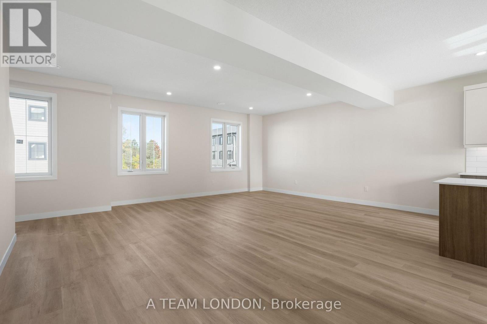 193 - 310 Callaway Road, London North, Ontario N6G 0N8 - Photo 3 - X12472661