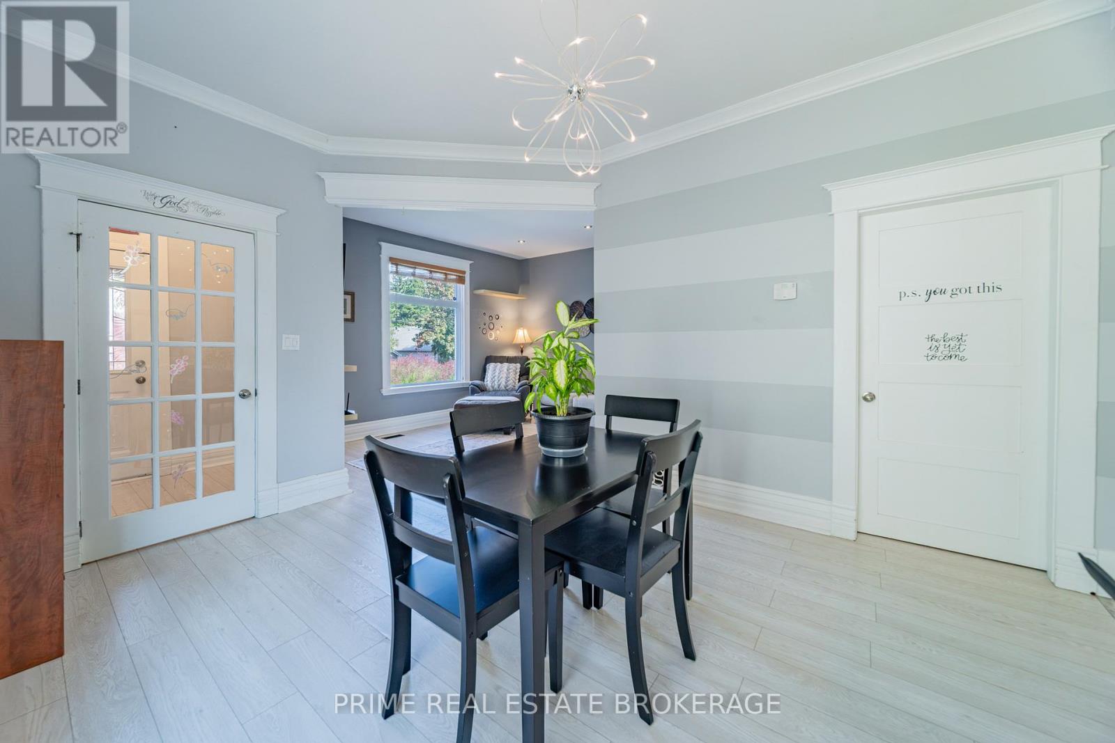 11 Briscoe Street E, London South, Ontario  N6C 1W8 - Photo 17 - X12473847