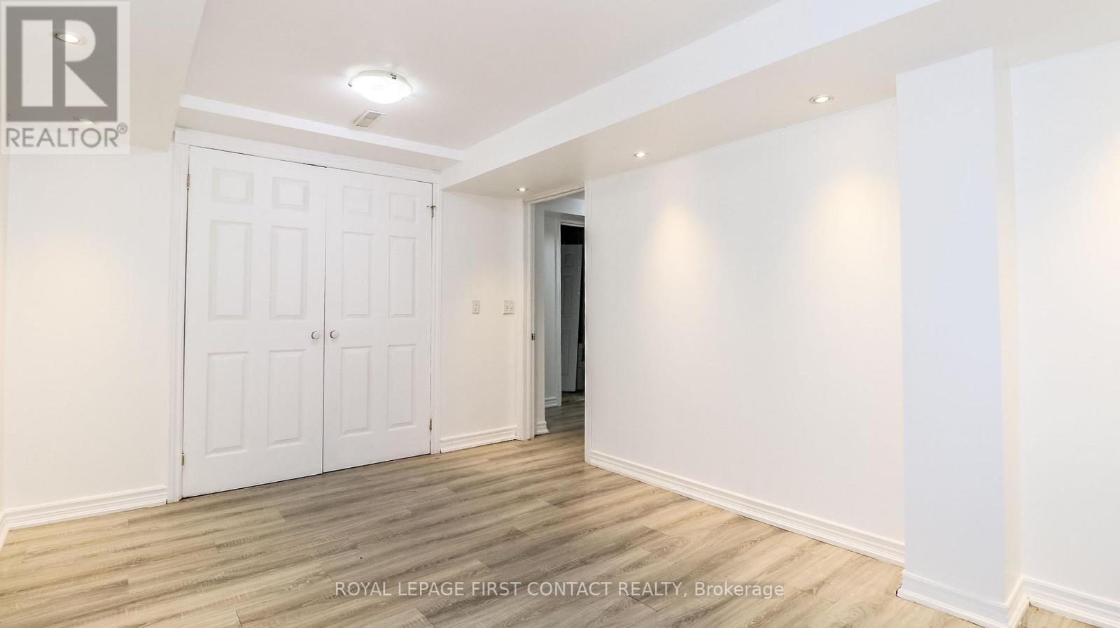 194 Kozlov Street, Barrie, Ontario  L4N 7H6 - Photo 38 - S12476152