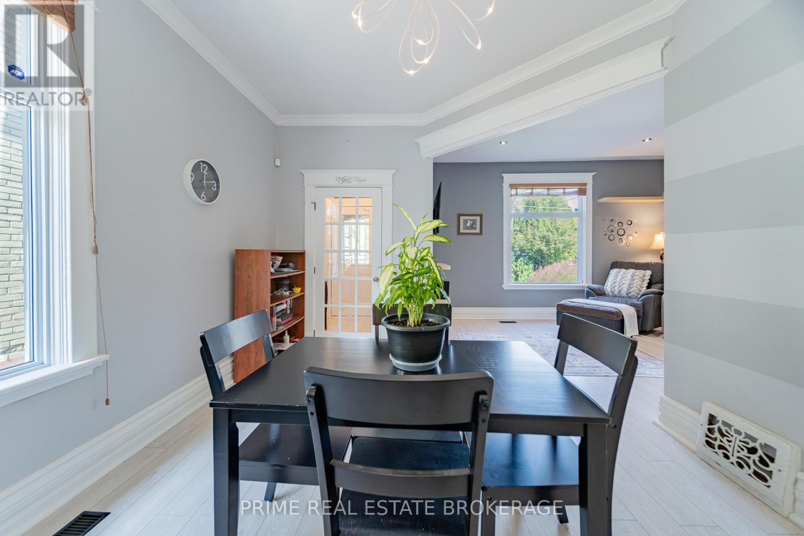 11 Briscoe Street E, London South, Ontario  N6C 1W8 - Photo 18 - X12473847