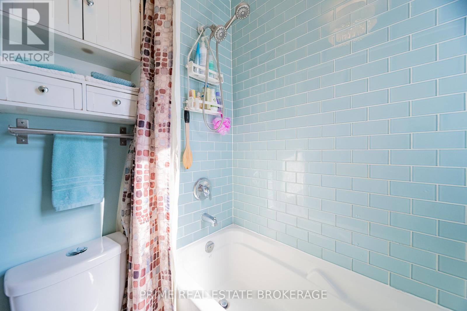 11 Briscoe Street E, London South, Ontario  N6C 1W8 - Photo 27 - X12473847