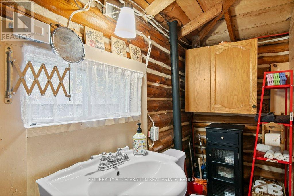 1049 Hawthorn Lane, Frontenac (Frontenac Centre), Ontario  K0H 2P0 - Photo 22 - X12476042