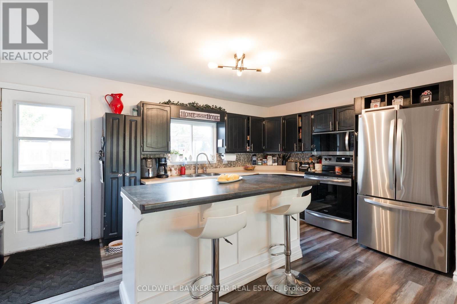 35613 Victoria Street, Southwold, Ontario  N0L 1K0 - Photo 12 - X12475325