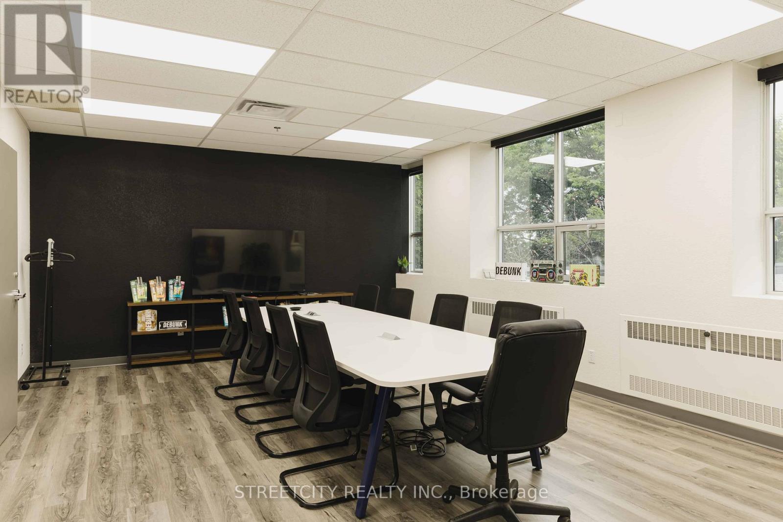 215 - 516 John Street N, Aylmer, Ontario N5H 2B8 - Photo 8 - X12475942