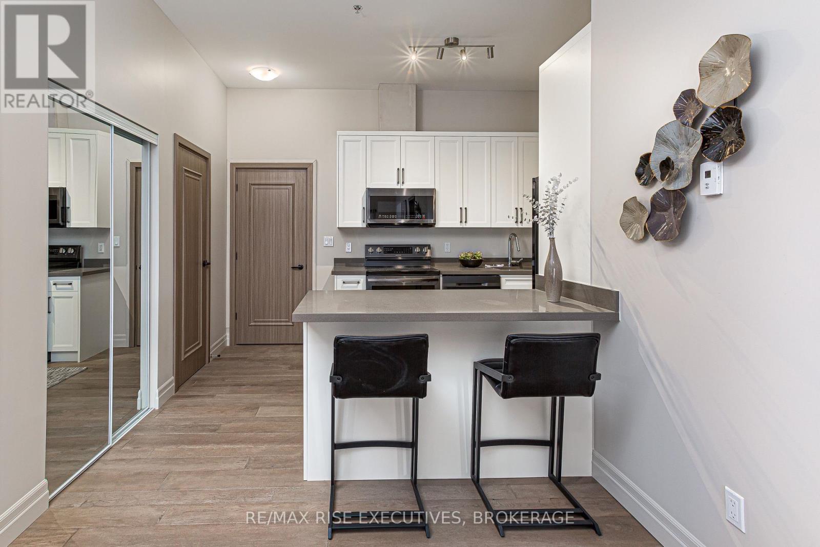 506 - 847 Development Drive, Kingston (South Of Taylor-Kidd Blvd), Ontario  K7M 4W6 - Photo 3 - X12476109