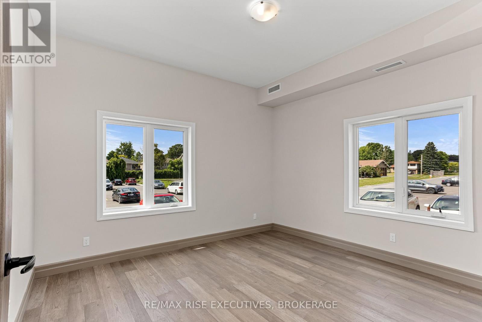 219 - 847 Development Drive, Kingston (South Of Taylor-Kidd Blvd), Ontario  K7M 4W6 - Photo 11 - X12476110