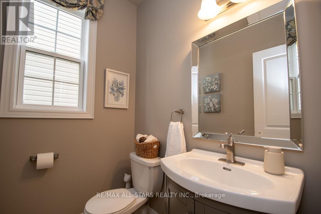 10 Silverbrook Avenue, Kawartha Lakes, Ontario  K9V 0L9 - Photo 18 - X12377263