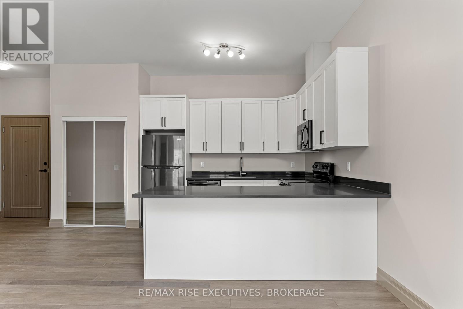 219 - 847 Development Drive, Kingston (South Of Taylor-Kidd Blvd), Ontario  K7M 4W6 - Photo 4 - X12476110