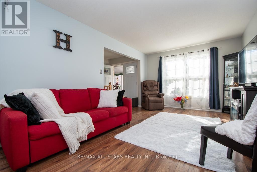 176 Elgin Street, Kawartha Lakes, Ontario  K9V 6B3 - Photo 11 - X12454119