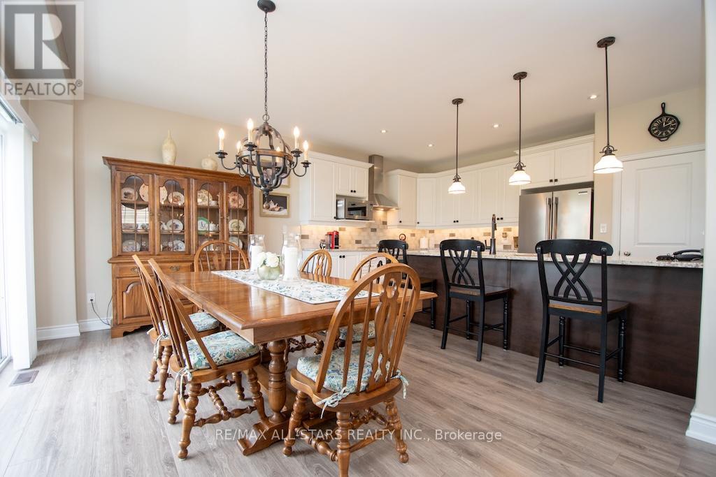 10 Silverbrook Avenue, Kawartha Lakes, Ontario  K9V 0L9 - Photo 9 - X12377263