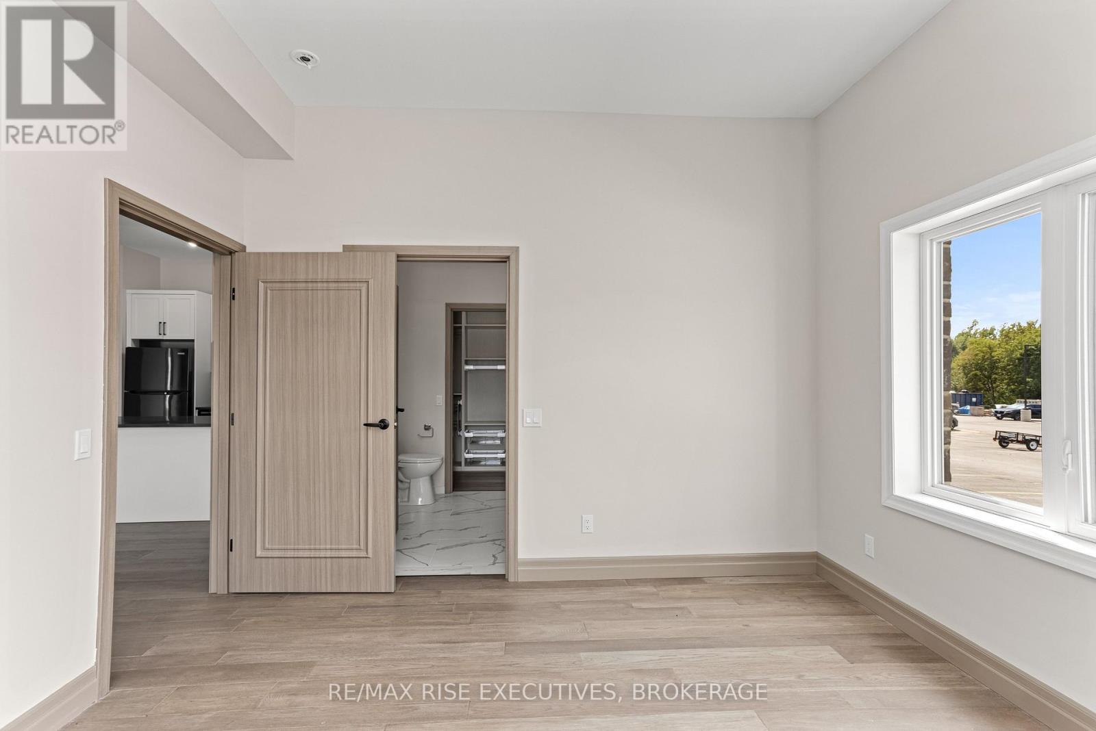 219 - 847 Development Drive, Kingston (South Of Taylor-Kidd Blvd), Ontario  K7M 4W6 - Photo 13 - X12476110