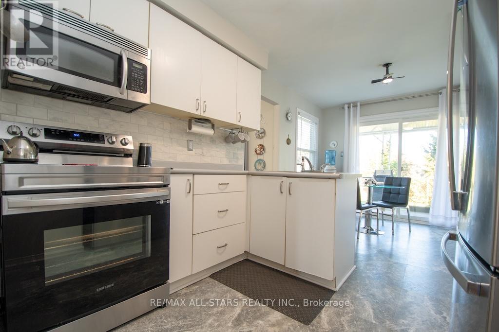 176 Elgin Street, Kawartha Lakes, Ontario  K9V 6B3 - Photo 17 - X12454119