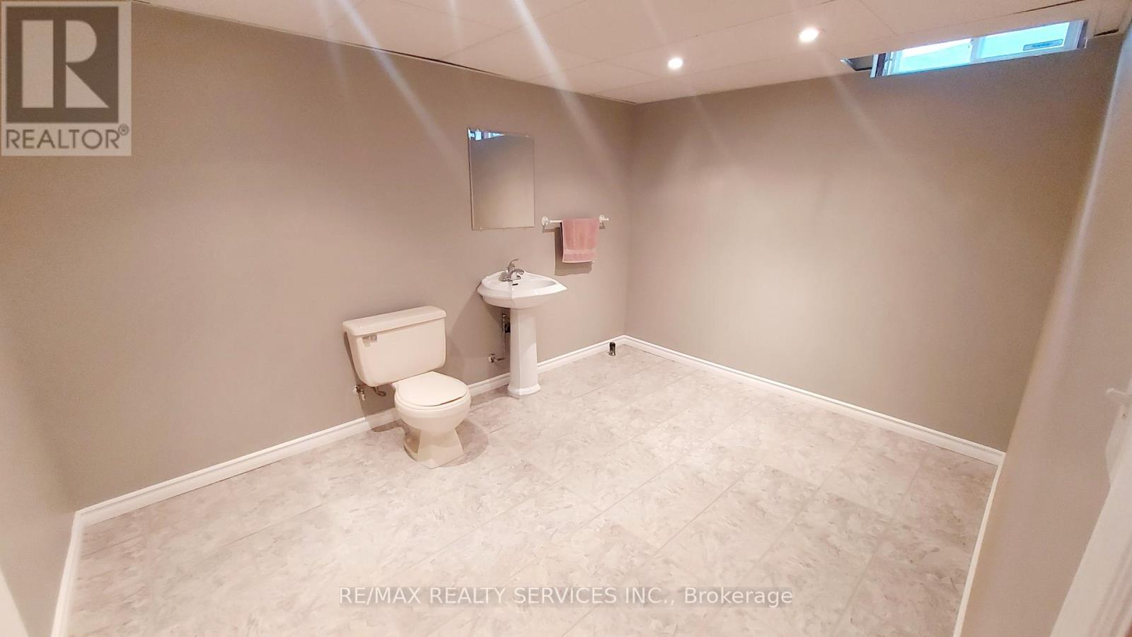 26 Hacienda Court, Brampton, Ontario  L6Z 3J1 - Photo 41 - W12348242