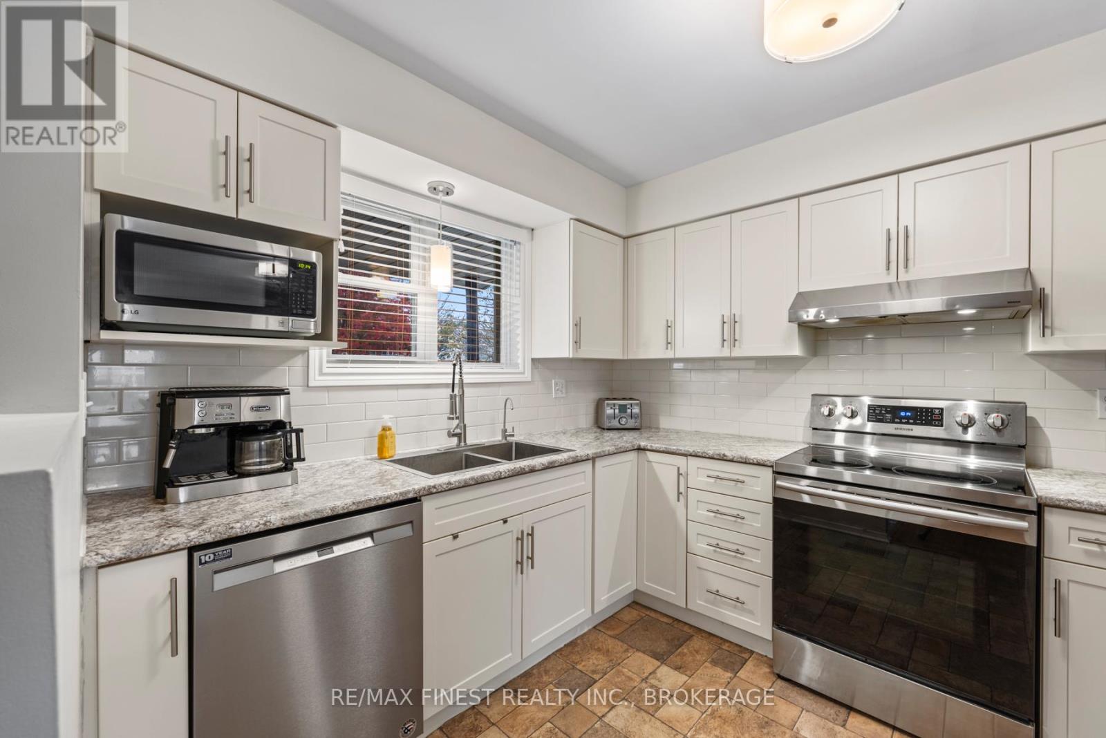 13 Clifford Street, Loyalist (Amherstview), Ontario  K7N 1Y6 - Photo 8 - X12477896
