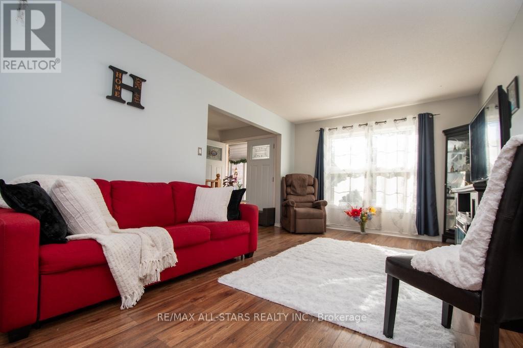 176 Elgin Street, Kawartha Lakes, Ontario  K9V 6B3 - Photo 8 - X12454119