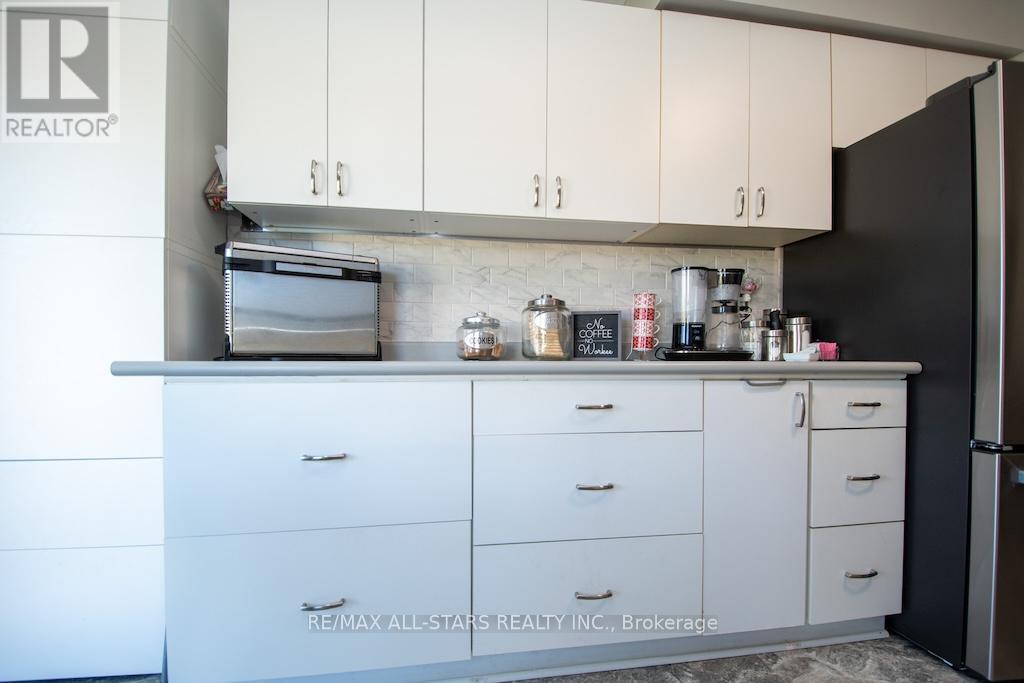 176 Elgin Street, Kawartha Lakes, Ontario  K9V 6B3 - Photo 19 - X12454119