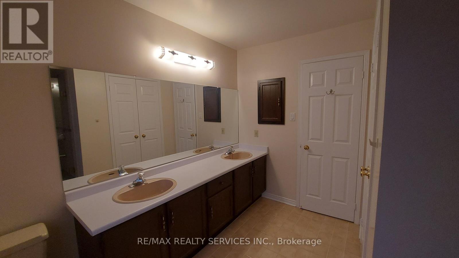 26 Hacienda Court, Brampton, Ontario  L6Z 3J1 - Photo 27 - W12348242