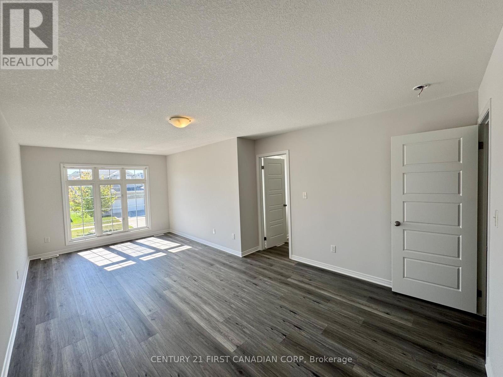 46 - 3186 Singleton Avenue, London South, Ontario  N6L 0B8 - Photo 11 - X12476163