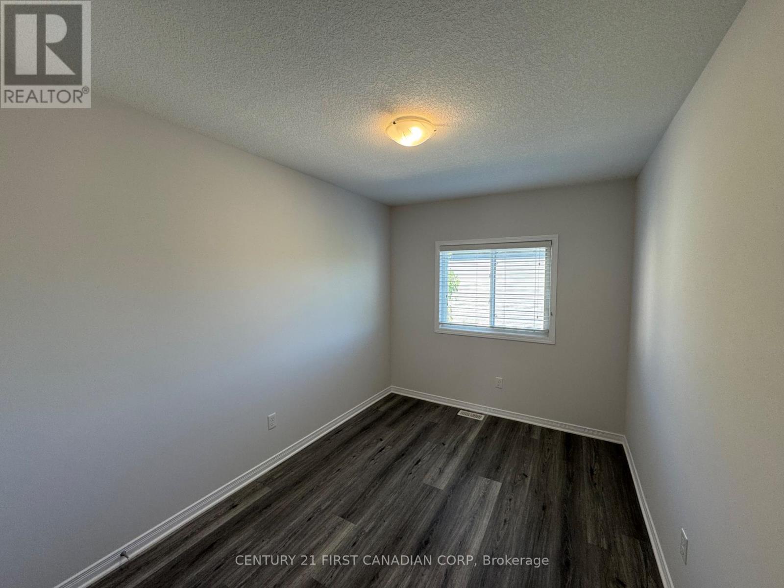 46 - 3186 Singleton Avenue, London South, Ontario  N6L 0B8 - Photo 15 - X12476163