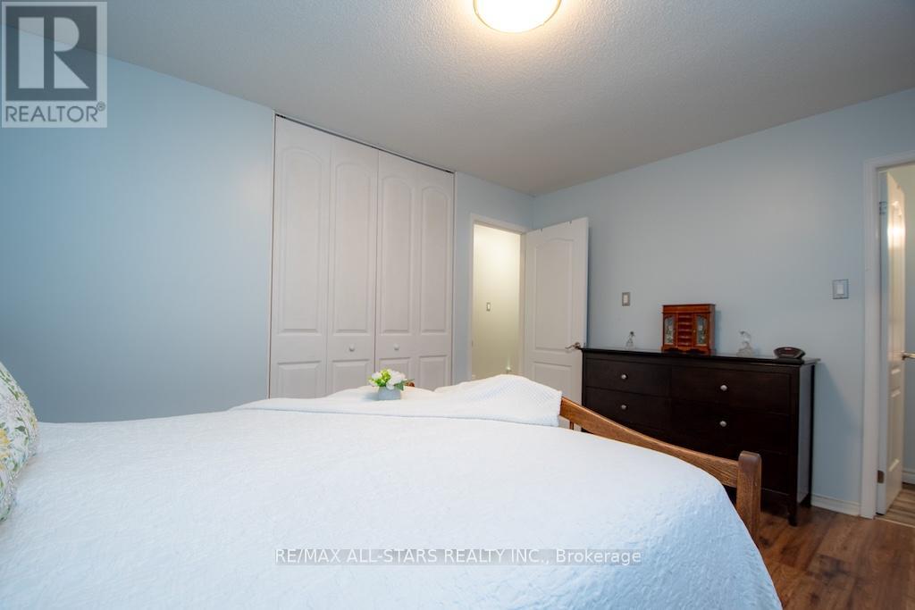 176 Elgin Street, Kawartha Lakes, Ontario  K9V 6B3 - Photo 24 - X12454119