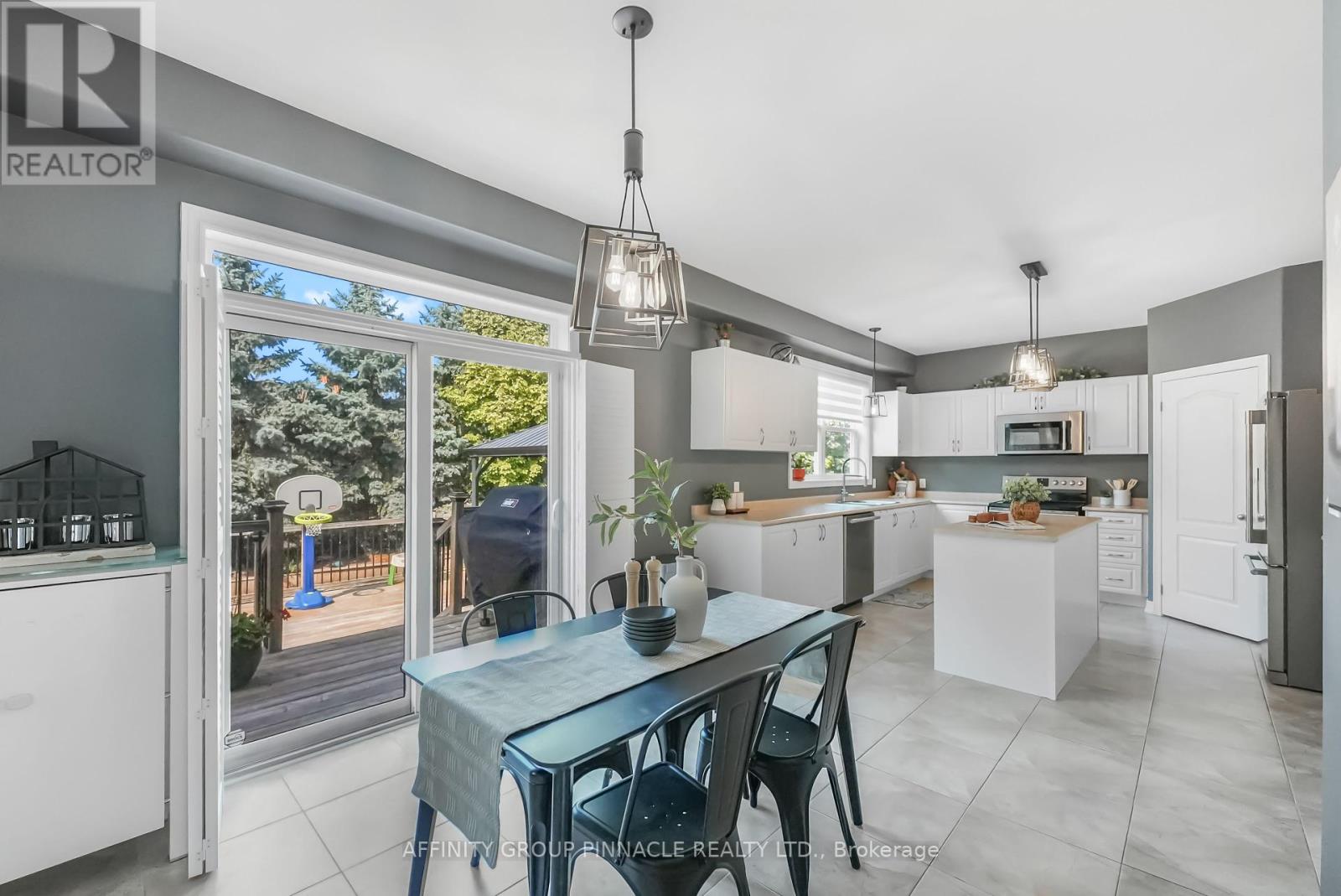 7 Brackendale Trail, Kawartha Lakes, Ontario  K9V 0M2 - Photo 11 - X12461368