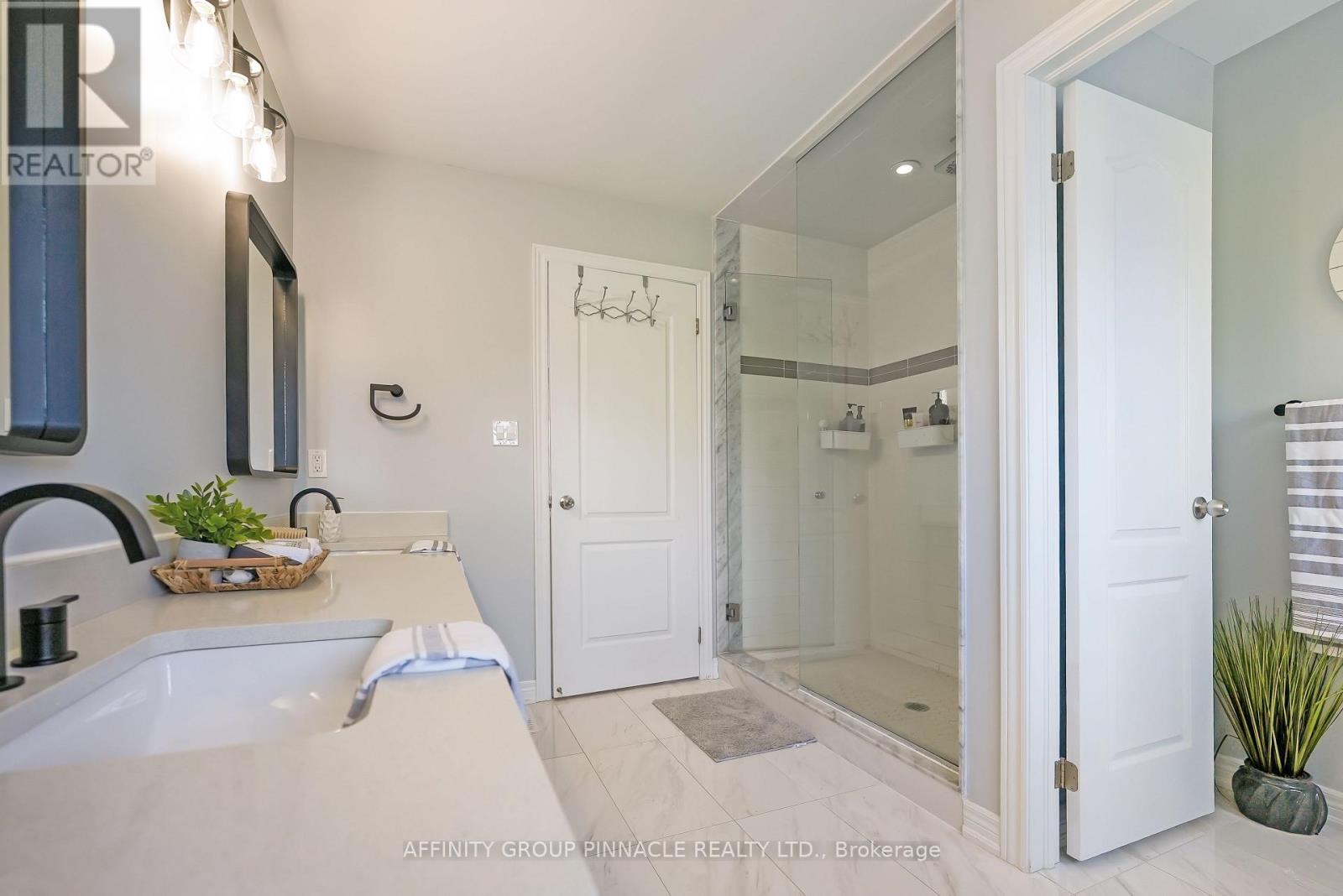 7 Brackendale Trail, Kawartha Lakes, Ontario  K9V 0M2 - Photo 22 - X12461368