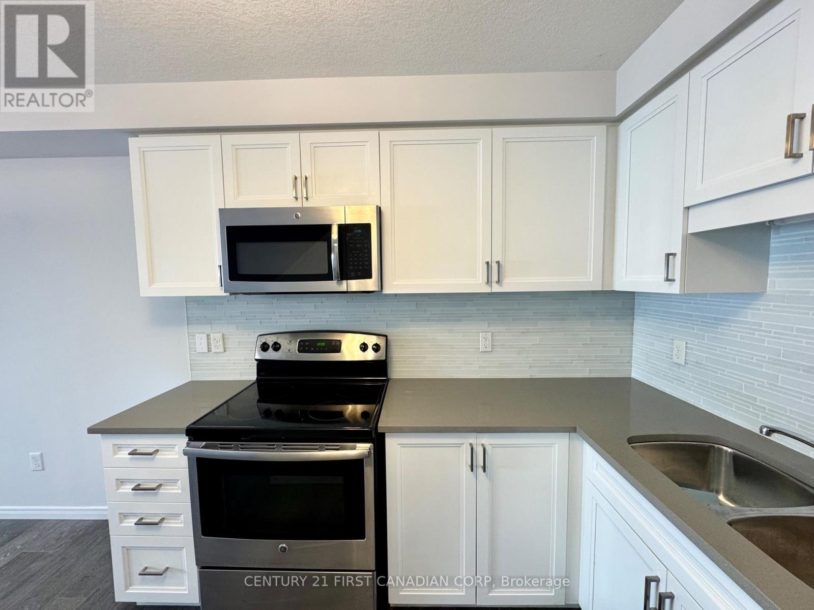 46 - 3186 Singleton Avenue, London South, Ontario  N6L 0B8 - Photo 7 - X12476163