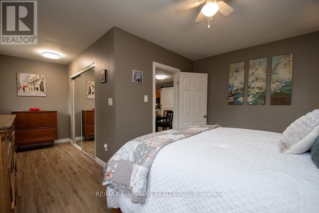 25 Maryknoll Avenue, Kawartha Lakes, Ontario  K9V 1A7 - Photo 17 - X12466084